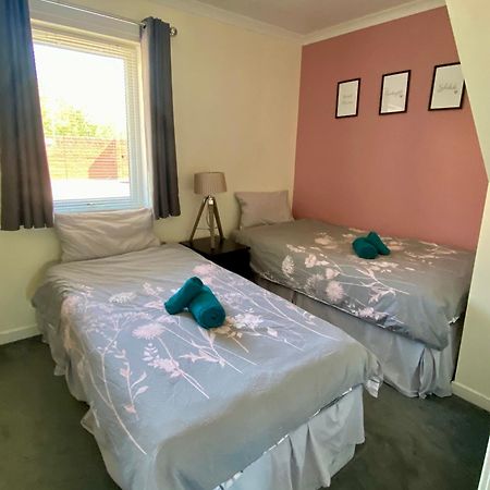 Cosy Cottage With Free Parking Close To Airport EDI Exteriér fotografie