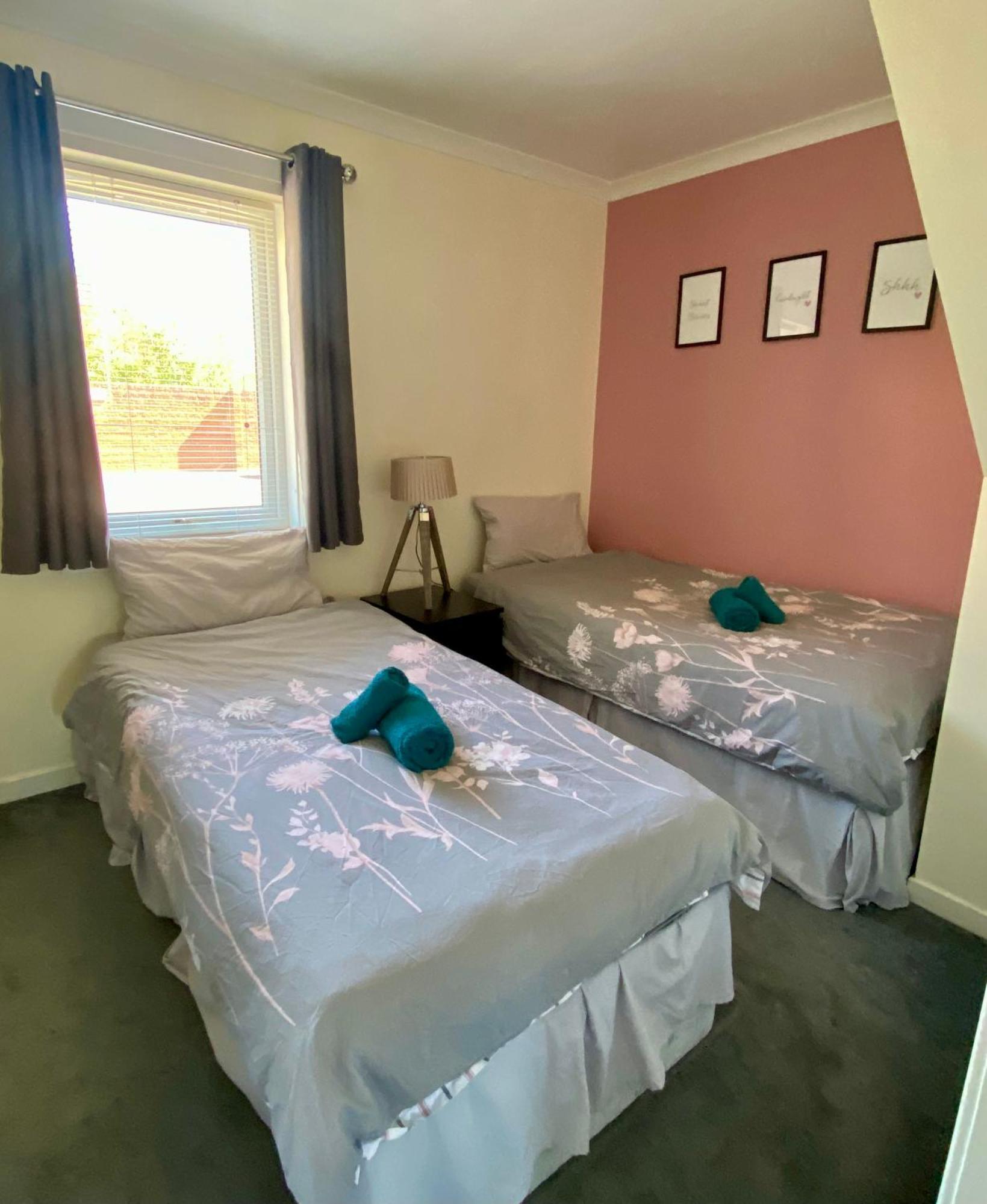 Cosy Cottage With Free Parking Close To Airport EDI Exteriér fotografie